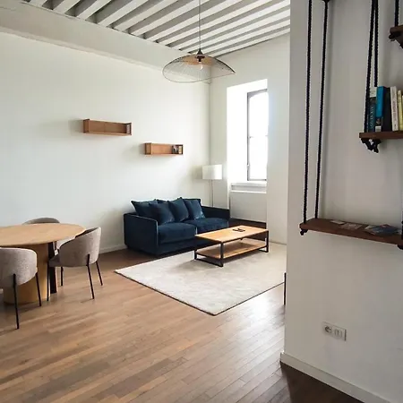 Superbe Rue Royale - Gregoire דירה *